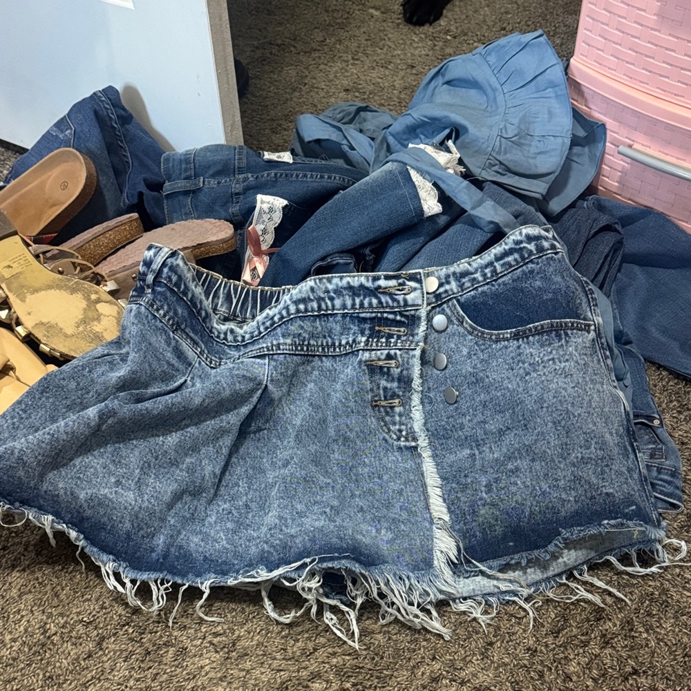 SHEIN Blue Denim Frayed Skort